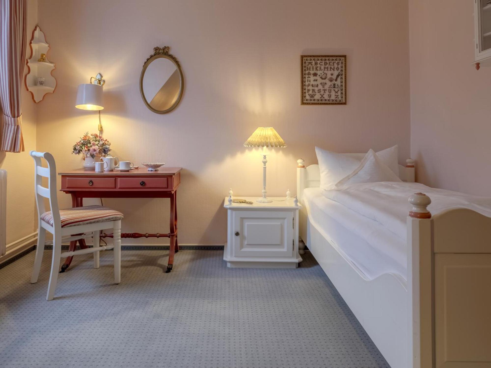 Hotel Wiesbaden Веннингштедт Экстерьер фото